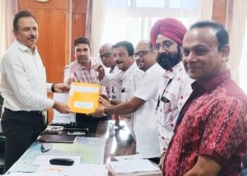 Burgher Railway Users Association met the GM of East Coast Railway