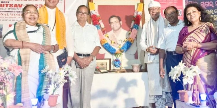 ବିଶ୍ବର ନାରୀନେତ୍ରୀ ମାନଙ୍କର ସମାନ ମାନ୍ୟତା ପାଇଁ ରଣହୁଙ୍କାର