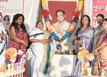 ବିଶ୍ବର ନାରୀନେତ୍ରୀ ମାନଙ୍କର ସମାନ ମାନ୍ୟତା ପାଇଁ ରଣହୁଙ୍କାର