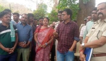 କାଳୁଆ ମନ୍ଦିର ଜମିକୁ ନେଇ ଉତ୍ତେଜନା : ଦୋକାନ ବଜାର ବନ୍ଦ – ପ୍ରଶାସନର ହସ୍ତକ୍ଷେପ ପରେ ଜମିରେ ୧୪୪ ଧାରା ଜାରି