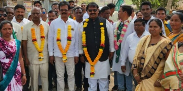 ନୂଆଗଡ ବ୍ଲକ ର ସଦର ମହକୁମା ନୂଆଗଡ ପଞ୍ଚାୟତ ପକ୍ଷରୁ ନୂତନ ଭାବେ ମନୋନୀତ ବିଜେଡି କର୍ମକର୍ତ୍ତାଙ୍କୁ ସମ୍ବର୍ଦ୍ଧନା