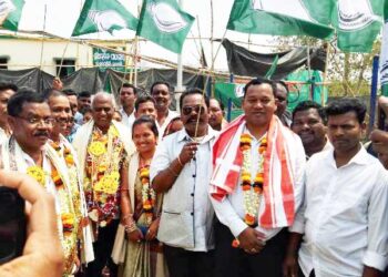 ବିଜେଡି ଜିଲ୍ଲା ସଭାପତି ଙ୍କୁ ଆର. ଉଦୟଗିରି ଠାରେ ସମ୍ବର୍ଦ୍ଧନା ଦେଲେ ସ୍ଥାନୀୟ ନେତା ଓ କର୍ମୀ