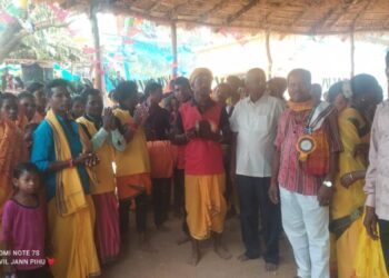 ଜିଲ୍ଲା ସଭାପତି ଙ୍କ ଖାରିପଦା ଗ୍ରାମରେ ଥିବା ମା ଦାରୁପାଣୀ ଶକ୍ତି ପୀଠ ପରିଦର୍ଶନ