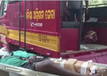 ଦୁଇ ମୋଟର ସାଇକେଲ ମୁହାଁମୁହିଁ ଧକ୍କା : ଜଣେ ଗୁରୁତର,ଜଣେ ଆହତ