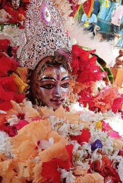 ବାସନ୍ତୀକ ଦୁର୍ଗାପୂଜା ଓ ନବରାତ୍ର ମହୋତ୍ସବ : ମହାଗୌରୀ ବେଶରେ ଦର୍ଶନ ଦେଲେ ମା ଜାଗୁଳାଇ