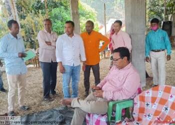 ଉପ-ଜିଲ୍ଲାପାଳ ସରକାରୀ ସ୍କୁଲ୍,ଅଙ୍ଗନ ୱାଡି କେନ୍ଦ୍ର ତଦାରକ କରୁଥିଲେ