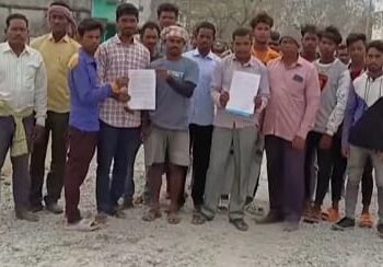 କାର୍ଯ୍ୟ ନିର୍ବାହୀ ଯନ୍ତ୍ରୀ ଓ ଠିକାଦାଦାରଙ୍କ ମଧୁଚନ୍ଦ୍ରିକାରେ ଜନସାଧାରଣ ହନ୍ତସନ୍ତ ସଠିକ୍ ଭାବେ ମରାମତି ନହେଲେ ହେବେ ଆନ୍ଦୋଳନ