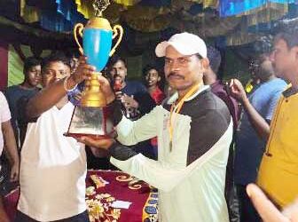 ବାଲୁଗାଁ : ମା ଉତ୍ତରାୟଣୀ କ୍ରିକେଟ ଟିମ ବିଜେତା