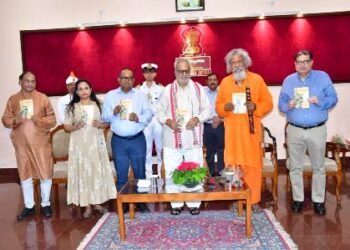 କବି ବିଷ୍ଣୁପଦ ସେଠୀଙ୍କ କବିତା ସଂକଳନର ସଂସ୍କୃତ ଅନୁବାଦ ରାଜ୍ୟପାଳଙ୍କ ଦ୍ୱାରା ଲୋକାର୍ପିତ