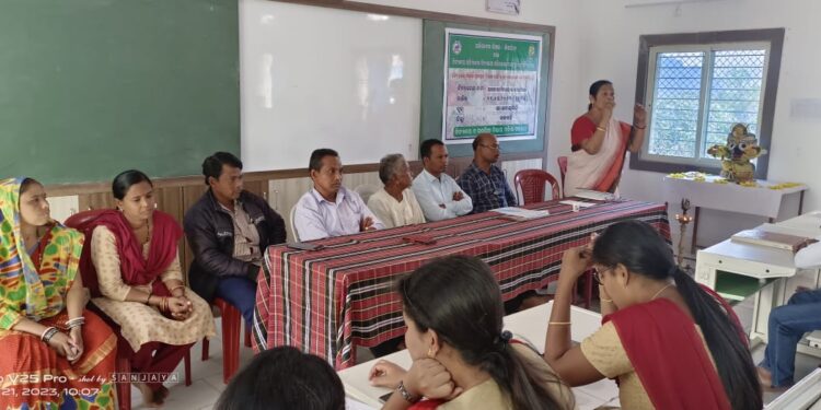 ସରକାରୀ ଉଚ୍ଚ ବିଦ୍ୟାଳୟ କେ. ଏମ. ଭାଲିଆସାହିରେ ଶିକ୍ଷକ-ଅଭିଭାବକ ବୈଠକ