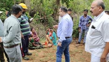 କାର ମୁହାଁମୁହିଁ ଧକ୍କା, ଜଣେ ଗୁରୁତ୍ବ ହସ ଦୁଇ ଆହତ