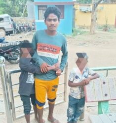 କସ୍ତୁରବା ଗାନ୍ଧୀ ଆବାସିକ ବିଦ୍ୟାଳୟ ର ଅନ୍ତେବାସୀ ଦୁଇ ଶିଶୁ ଙ୍କୁ ଉଦ୍ଧାର କଲେ ଦୁଇ ବନ୍ଧୁ