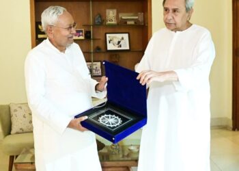 ବିହାର ମୁଖ୍ୟମନ୍ତ୍ରୀ ଶ୍ରୀ ନୀତିଶ କୁମାର : ନବୀନ ନିବାସରେ ମୁଖ୍ୟମନ୍ତ୍ରୀ ଶ୍ରୀ ନବୀନ ପଟ୍ଟନାୟକଙ୍କୁ ଭେଟିଲେ