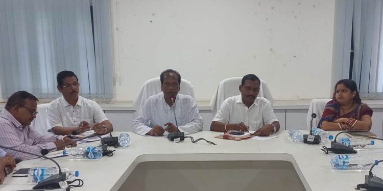 ଭୁବନ ଏନ୍ ଏ ସି ର ଚତୁର୍ଥ ସାଧାରଣ ବୈଠକ ଅନୁଷ୍ଠିତ : ଉନ୍ନୟନ ମୂଳକ କାର୍ଯ୍ୟରେ ବିରୋଧୀ ଦଳ ସହଯୋଗ କରିବାକୁ ସାଂସଦ ମହେଶ ସାହୁ ଙ୍କ ପରାମର୍ଶ