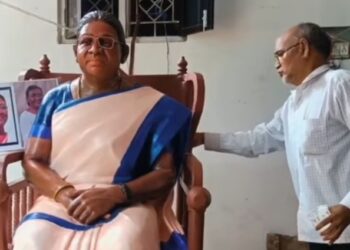 କାଠଗଡା ସାହିର ଲକ୍ଷ୍ମୀଧର ରଣା ରାଷ୍ଟ୍ରପତି ଦ୍ରୌପଦୀ ମୁର୍ମୁଙ୍କ ସୁନ୍ଦର ପ୍ରତିମୂର୍ତ୍ତି ଗଢ଼ିଲେ