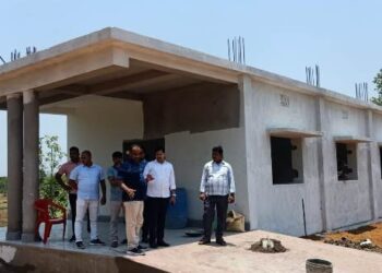 ବିଜୁ ପଟ୍ଟନାୟକ ଯୁବକ ସଂଘ ଗୃହ ତଦାରଖ କଲେ ଦଶପଲ୍ଲା ବିଧାୟକ