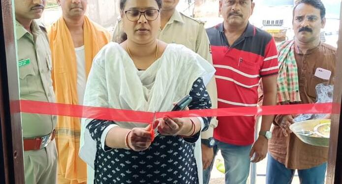 ଗୁମି ବନପାଳ ଙ୍କ କାର୍ଯ୍ୟାଳୟ ଉଦଘାଟନ କଲେ ଡି ଏଫ୍ ଓ କ୍ଷମା ଷଡ଼ଙ୍ଗୀ