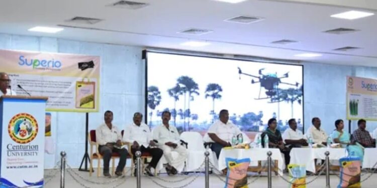 ସେଞ୍ଚୁରିୟାନ ବିଶ୍ୱ ବିଦ୍ୟାଳୟ ଠାରେ କୃଷି ଡ୍ରୋନ ଏବଂ ହାଇବ୍ରିଡ୍ ବିହନ ଅବଗାହନ ଚାଷୀ ମାନଙ୍କୁ ନେଇ ଏକ କର୍ମଶାଳା ଅନୁଷ୍ଠିତ