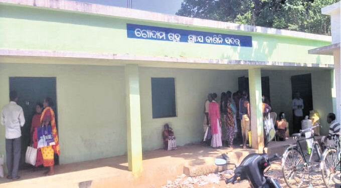କନ୍ଧମାଳରେ ଜାତୀୟ ଖାଦ୍ୟ ସୁରକ୍ଷା ଯୋଜନାରେ ହିତାଧିକାରୀଙ୍କ ଚାଉଳ ଲୁଟ୍‌ ଅଭିଯୋଗ : ତଦନ୍ତ ଦାବୀ