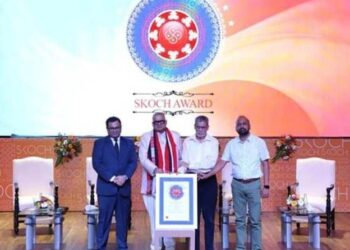 ଗଜପତି ଜିଲ୍ଲାପାଳ ଲିଙ୍ଗରାଜ ପଣ୍ଡା ଦିଲ୍ଲୀରେ ଗ୍ରହଣ କଲେ ସ୍କଚ୍ ଆୱାର୍ଡ଼