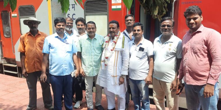 ଖୋର୍ଦ୍ଧାରୋଡ଼ ଶ୍ରମିକ କଂଗ୍ରେସର ବିଶାଖାପାଟଣାସ୍ଥିତ ଆରଖୁ ଭ୍ୟାଲି ଯାତ୍ରା