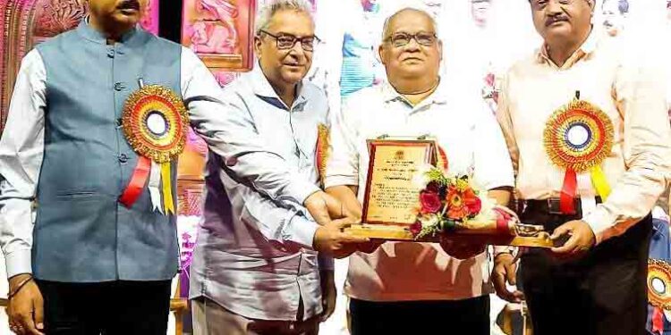 ସାରସ୍ବତ ସାଧକ ଡକ୍ଟର ତ୍ରିନାଥ ପଟ୍ଟନାୟକଙ୍କୁ ସାହିତ୍ୟ ଏକାଡେମୀ ପକ୍ଷରୁ ସମ୍ବର୍ଦ୍ଧନା