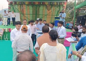 ମୋହନା ଉନ୍ନୟନ ପରିଷଦ ପକ୍ଷରୁ ୫- ଟି ସଚିବଙ୍କୁ ଦାବିପତ୍ର ପ୍ରଦାନ