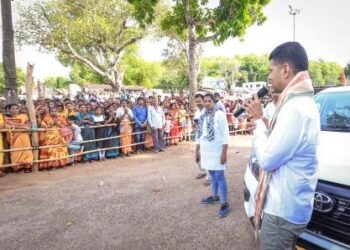 କନ୍ଧମାଳକୁ ଦୁଇ ଦିନିଆ ଗସ୍ତ ରେ ୫-ଟି ସଚିବ : ମା’ବରାଳ ଦେବୀ ମନ୍ଦିର ରୂପାନ୍ତରୀତ ହେବା ସହ ବିଭିନ୍ନ କାର୍ଯ୍ୟକ୍ରମ ଉପରେ ଗୁରୁତ୍ୱାରୋପ