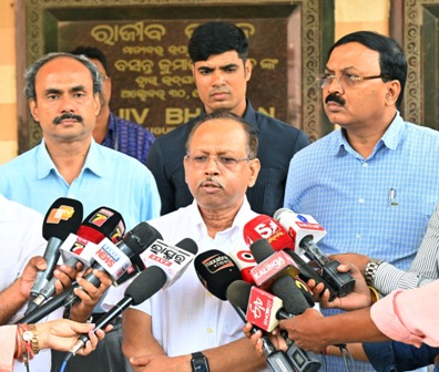 ରେଳ ଦୁର୍ଘଟଣା ଉଦ୍ଧାର କାର୍ଯ୍ୟରେ ସ୍ଥାନୀୟ ଜନସାଧାରଣ ଙ୍କ ସହଯୋଗ ଅତ୍ୟନ୍ତ ପ୍ରଶଂସନୀୟ : ମୁଖ୍ୟ ଶାସନ ସଚିବ