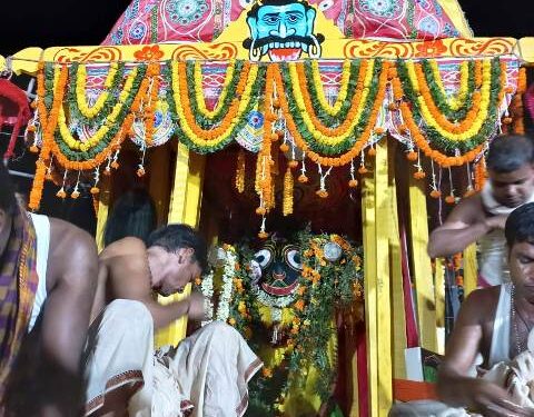 ଭୁବନ ତିନି ରଥ ପହଞ୍ଚିଲା ଲକ୍ଷ୍ମୀ ମଣ୍ଡପ ସମ୍ମୁଖରେ ; ମହିଳା ଟାଣିଲେ ସୁଭଦ୍ରା ଙ୍କ ରଥ