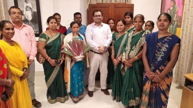 ଗଜପତି ଜିଲ୍ଲା ସ୍ବୟଂ ସହାୟିକା ଗୋଷ୍ଠିର ସମ୍ପାଦିକାଙ୍କ କାଞ୍ଚନ କୁମାରୀ ନାୟକଙ୍କ ସିଙ୍ଗାପୁର ଗସ୍ତ