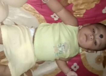 ଶିଶୁପୁତ୍ରର ମୃତ୍ୟୁକୁ କେନ୍ଦ୍ର କରି ଗୋଷାଣୀ ବ୍ଲକ ଯାଜପୁର ଗ୍ରାମରେଉତେଜନା ଗ୍ରାମବାସୀଙ୍କ ରାସ୍ତାରୋକ