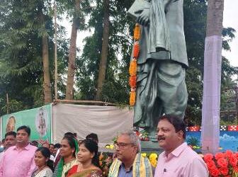 ବିଦଗ୍ଧ କବି ଅଭିମନ୍ୟୁ ସାମନ୍ତସିଂହାରଙ୍କ ପୂର୍ଣ୍ଣାବୟାବ ବ୍ରୋଞ୍ଜ ପ୍ରତିମୂର୍ତ୍ତି ଉନ୍ମୋଚିତ