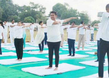 खोरधा रोड रेल मंडल द्वारा अन्तर्राष्ट्रीय योग दिवस मनाया गया