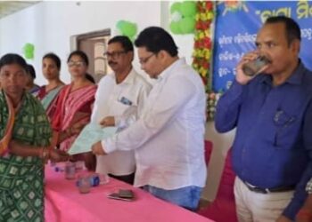 ଜାଗା ମିଶନ ଯୋଜନାରେ ଜମି ବଣ୍ଟନ କଲେ ପାଟଣାଗଡ ବିଧାୟକ