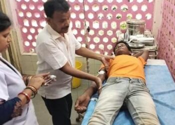 ଗଛରେ ପିଟିହେଲା ବାଇକ ୨ ଗୁରୁତର