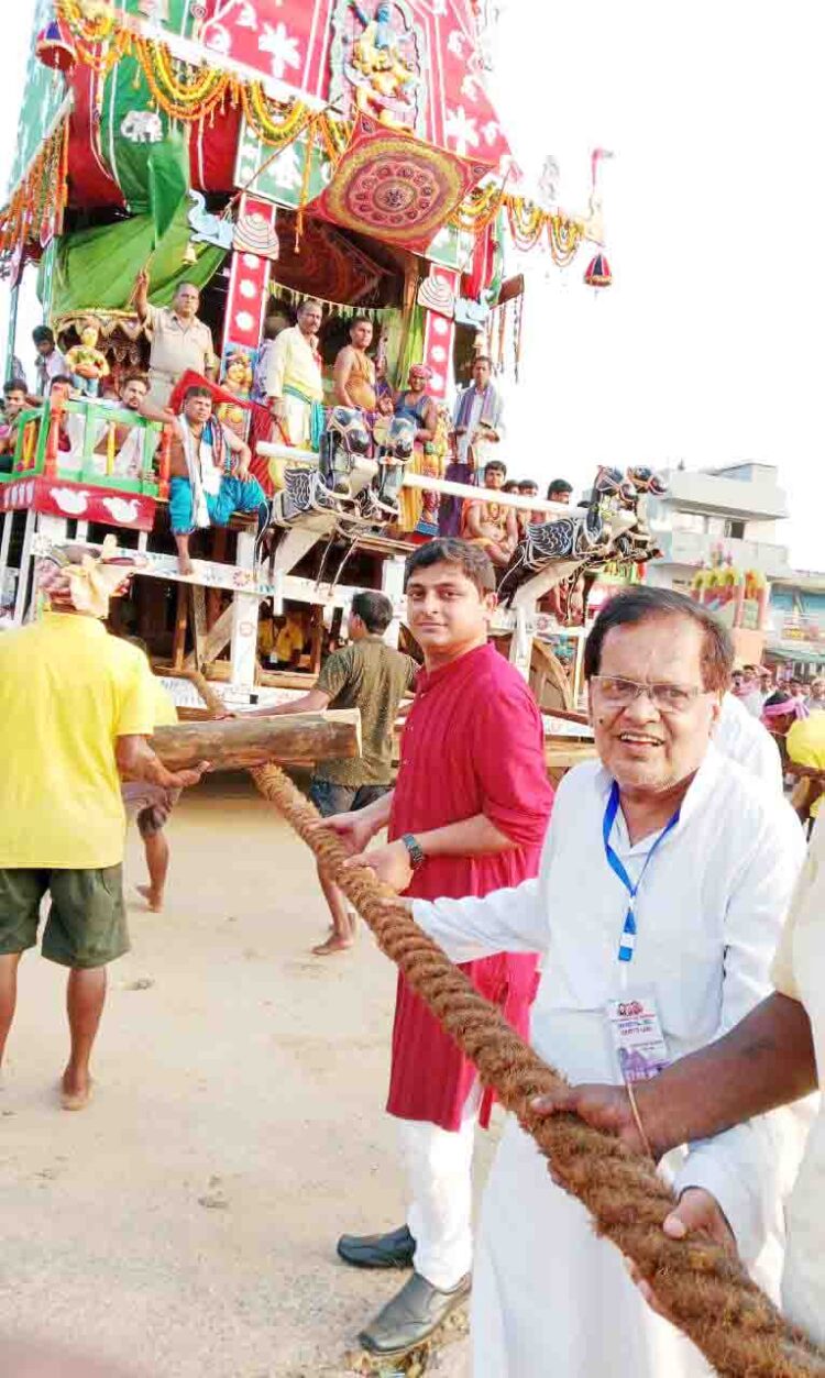 ଗୁଣ୍ଡିଚା ମନ୍ଦିର ପ୍ରାଙ୍ଗଣରେ ପହଁଚିଲା ତାଳଧ୍ଵଜ ଓ ଦର୍ପଦଳନ ରଥ