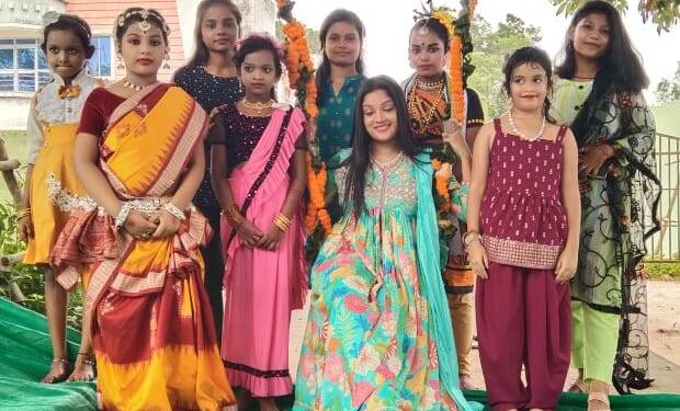 ହେଲ୍ପ ମିଶନ ଟ୍ରଷ୍ଟ ପକ୍ଷରୁ ରଣପୁରରେ ନୂତନ ଥର ପାଳନ ହେଲା ରଜ ମହୋତ୍ସବ