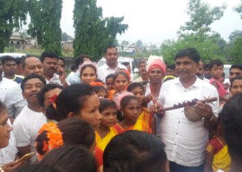 ଅଷ୍ଟମ ଅନୁଛେଦ ସଉରା ଭାଷାର ସମ୍ପ୍ରଦାୟ ତରଫରୁ ଶ୍ରୀଯୁକ୍ତ ନବୀନ ପଟ୍ଟନାୟକଙ୍କୁ ଧନ୍ୟବାଦ ଜଣାଇଥିଲେ