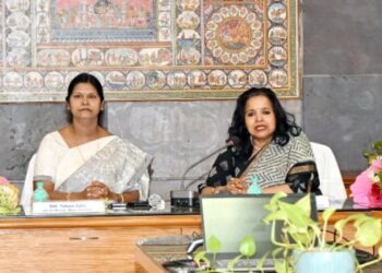 ଜଳସମ୍ପଦ ମନ୍ତ୍ରୀ ଶ୍ରୀମତୀ ଟୁକୁନି ସାହୁଙ୍କ ଅଧ୍ୟକ୍ଷତାରେ ବନ୍ୟା ମୁକାବିଲା ପ୍ରସ୍ତୁତି ସମୀକ୍ଷା ବୈଠକ