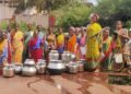 ଆତରସିଂ ଗ୍ରାମରେ ଜଳ ସମସ୍ୟା ଦୂରହେବ କେବେ ପାଣି ପାଇଁ ଡହକବିକଳ ହେଉଛନ୍ତି ଗ୍ରାମବାସୀ
