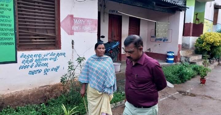 ଆଦିବାସୀଙ୍କ ସମସ୍ୟ ବୁଝିଲେ ଜିଲ୍ଲାପାଳ