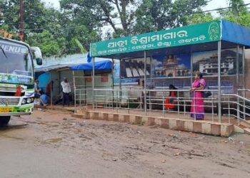 ଅଳିଆ ଆବର୍ଜନରେ ମୋହନା ମୂଖ୍ୟ ବଜାର