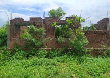 ନିଆଳି ମହାବିଦ୍ୟାଳୟ ଛାତ୍ରୀ ନିବାସ ଅର୍ଦ୍ଧନିର୍ମିତ ଜରାଜୀର୍ଣ୍ଣ ଅବସ୍ଥା