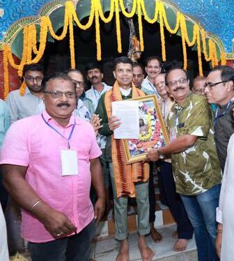 ୫ଟି’ ସଚିବ ଭିକେ ପାଣ୍ଡିଆନଙ୍କ ରଣପୁର ଗସ୍ତ : ମିଶନ ଶକ୍ତିକୁ ଦେଲେ ଉଦବୋଧନ