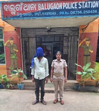 ମୋବାଇଲ ଲୁଟେରା ଗିରଫ : ମୋବାଇଲ ଜବତ
