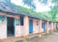 ଅବ୍ୟବସ୍ଥା ଘେରରେ ସିମନବାଡ଼ି ସରକାରୀ ଉଚ୍ଚ ପ୍ରାଥମିକ ବିଦ୍ୟାଳୟ : ସମସ୍ତ ମୌଳିକ ସୁବିଧା ପାଇଁ ଦାବୀ