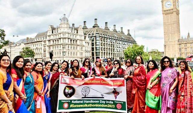 ଲଣ୍ଡନର ରାଜରାସ୍ତାରେ ଶାଢ଼ୀର ରଙ୍ଗାରଙ୍ଗ ଶୋଭାଯାତ୍ରା