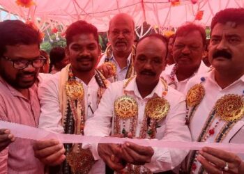 ମୋହନା ବ୍ଲକ୍ ଦେଉଳଖଣି ଗ୍ରାମରେ ମିଶ୍ରଣ ପର୍ବରେ କଂଗ୍ରସ ୩୦୦ କର୍ମୀ ବିଜେଡ଼ି ରେ ମିଶି ଥିଲେ