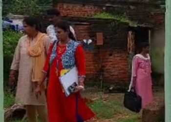 ଭୁବନରେ ମାନବାଧିକାର କମିଶନଙ୍କ ତିନି ଜଣିଆ ଟିମ ର ତଦନ୍ତ : ଦଳିତ ବ୍ୟକ୍ତି ଙ୍କୁ ବେଆଇନ ଉଚ୍ଛେଦ ଘଟଣା
